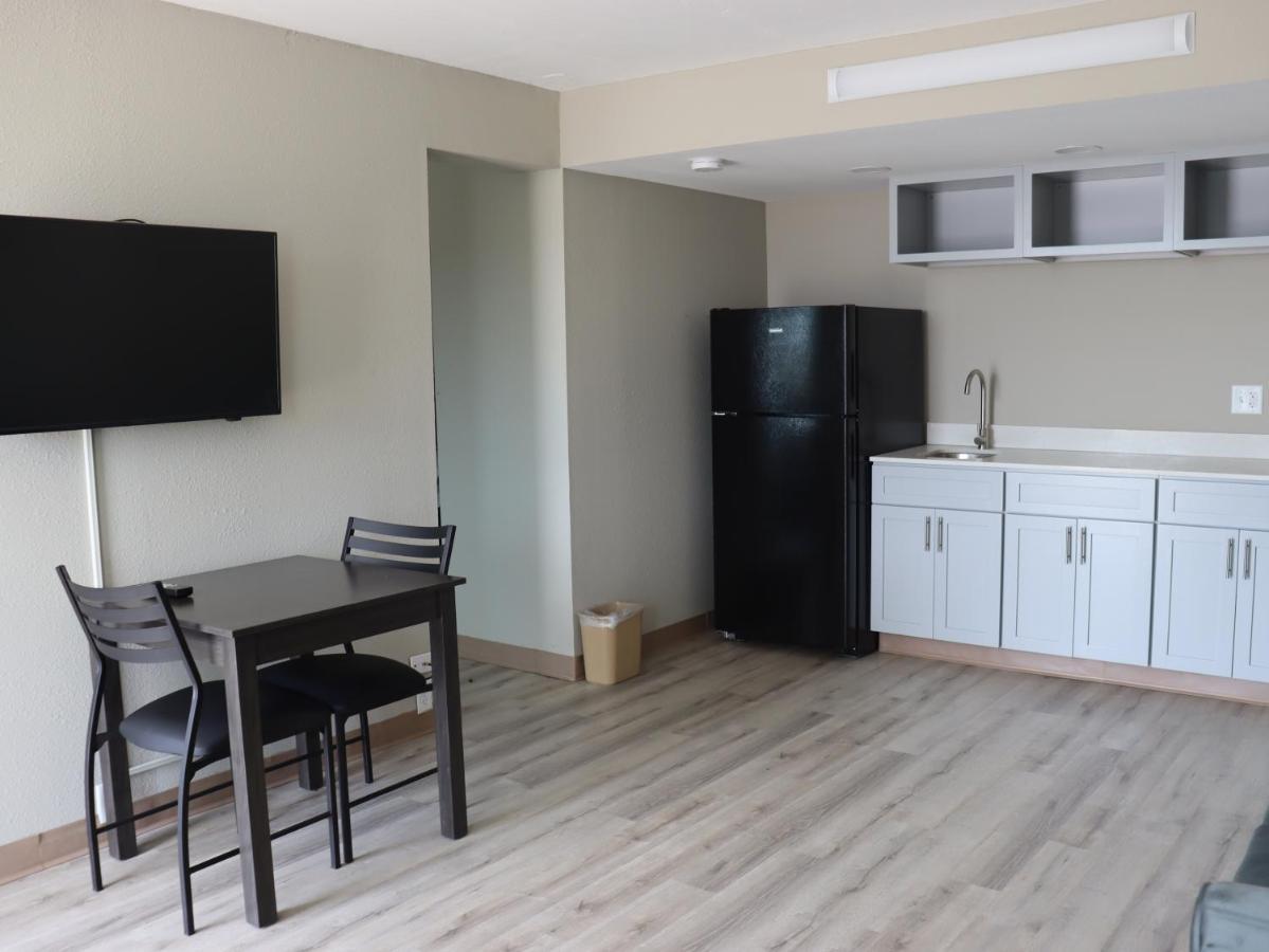 Crossroads Inn & Suites เวสต์เมมฟิส ภายนอก รูปภาพ