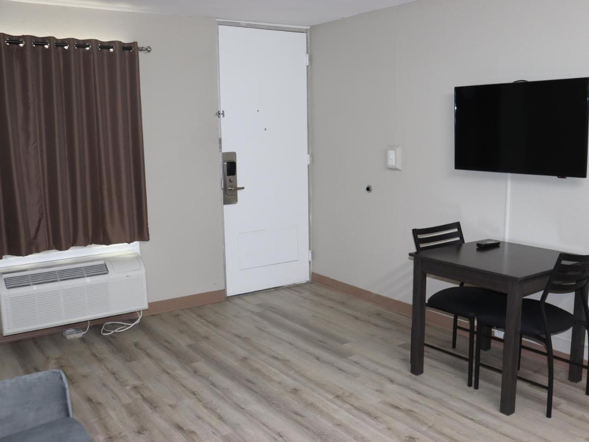 Crossroads Inn & Suites เวสต์เมมฟิส ภายนอก รูปภาพ